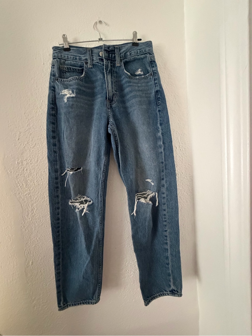 GAP Women Distressed Blue Relaxed Jeans